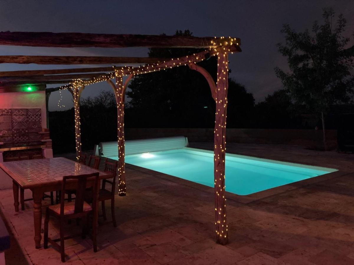 Rustic Cottage With Stunning Swimming Pool Saint-Front  Dış mekan fotoğraf